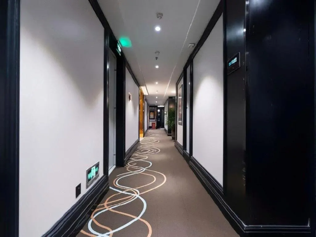 Xana Hotelle· Wulumuqi High Speed Railway Station Baonengcheng