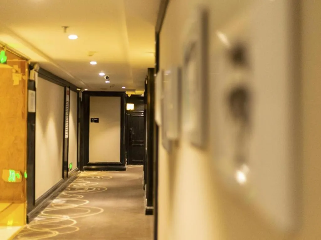 Xana Hotelle· Wulumuqi High Speed Railway Station Baonengcheng