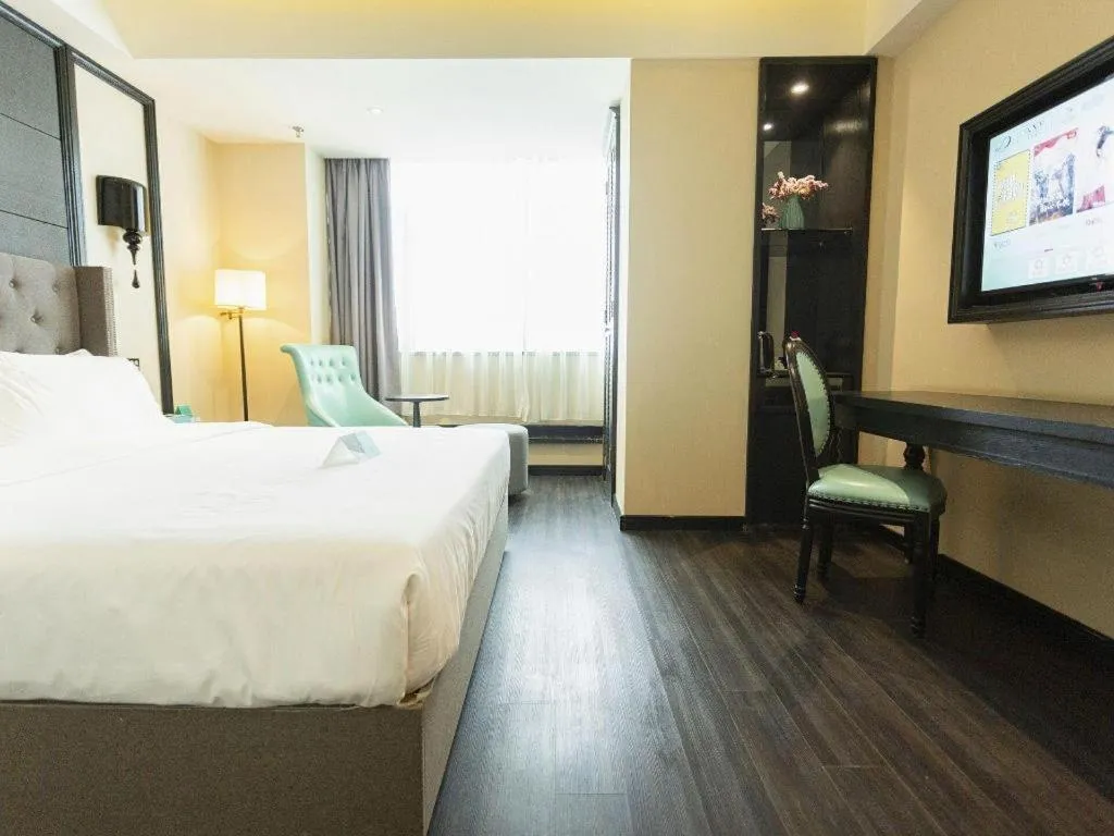 Bed in Xana Hotelle· Wulumuqi High Speed Railway Station Baonengcheng