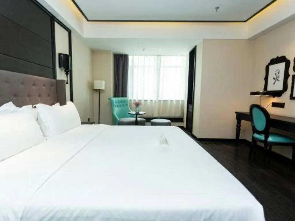 Bed in Xana Hotelle· Wulumuqi High Speed Railway Station Baonengcheng