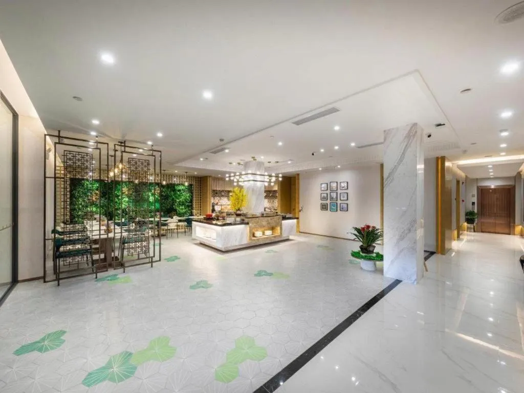 Jinjiang Metropolo Haikou East High Speed Railway Station Normal University