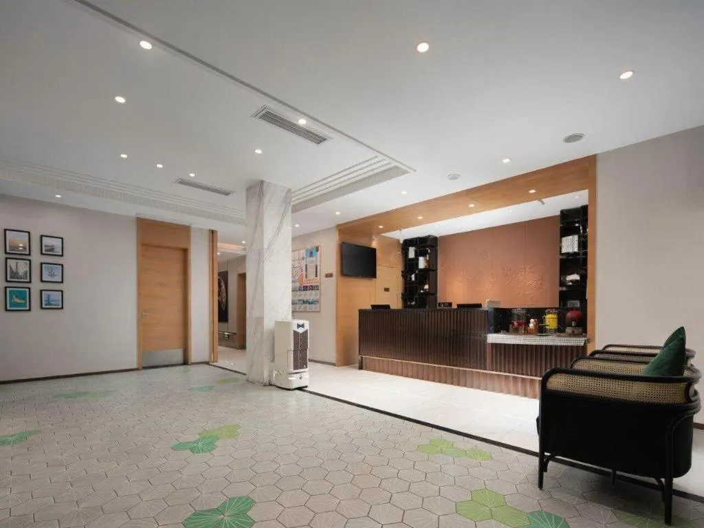 Jinjiang Metropolo Haikou East High Speed Railway Station Normal University