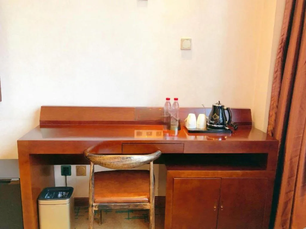 James Joyce Coffetel· Tianjin Olympic Center Lingbin Road Metro Station