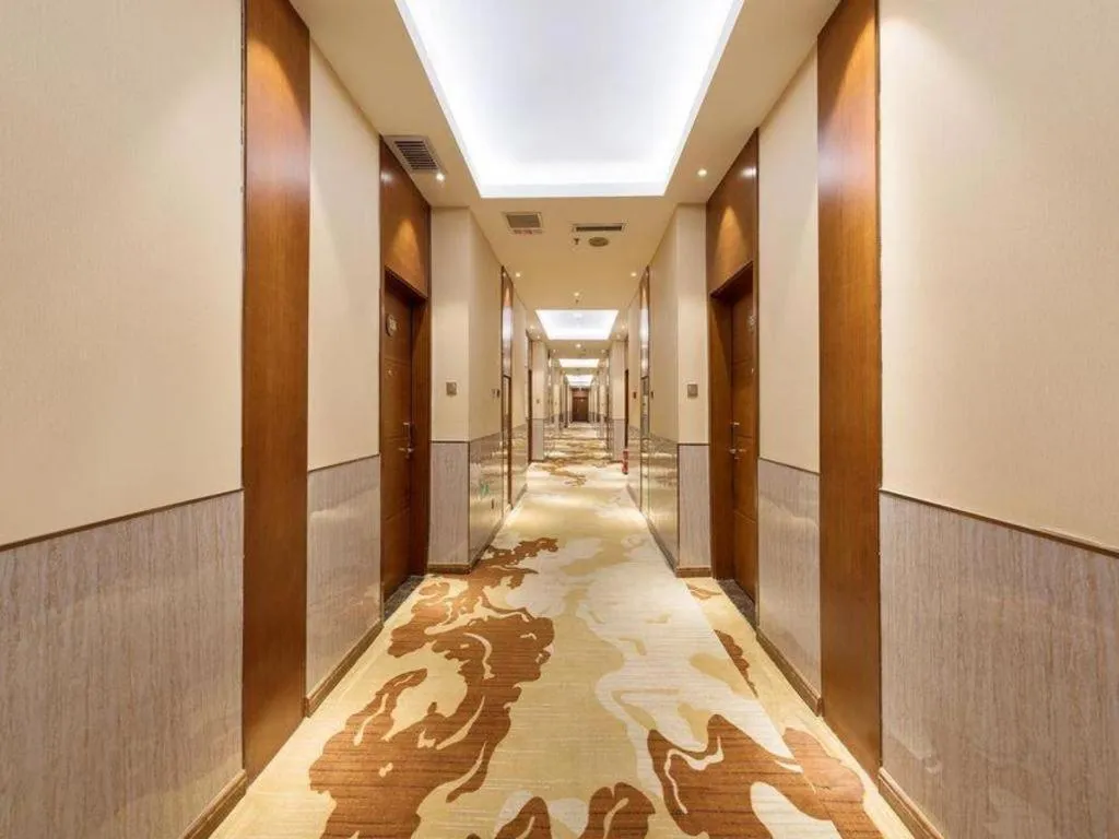 James Joyce Coffetel· Tianjin Olympic Center Lingbin Road Metro Station