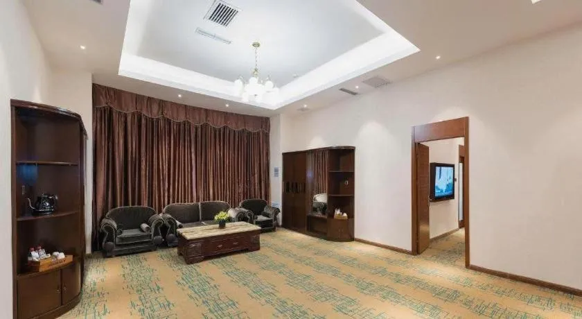 James Joyce Coffetel· Tianjin Olympic Center Lingbin Road Metro Station