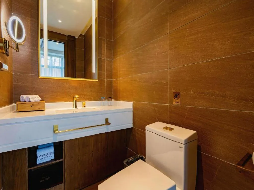 James Joyce Coffetel· Chengdu Shuangliu Airport Haibing City Wanda