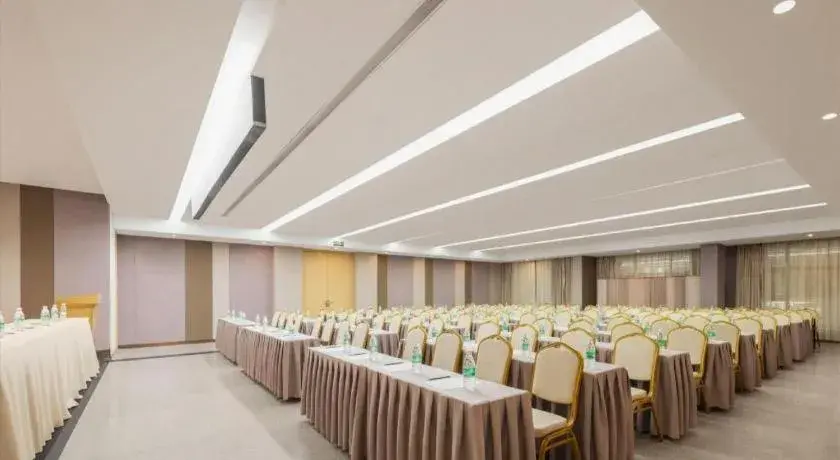 Lavande Hotels· Jingzhou Jianli Lavande Hotels· Jingzhou Jianli