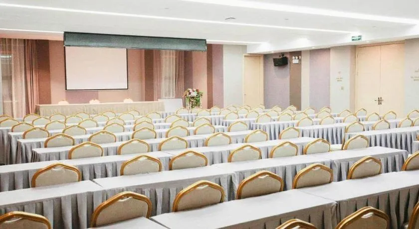 Lavande Hotels· Jingzhou Jianli