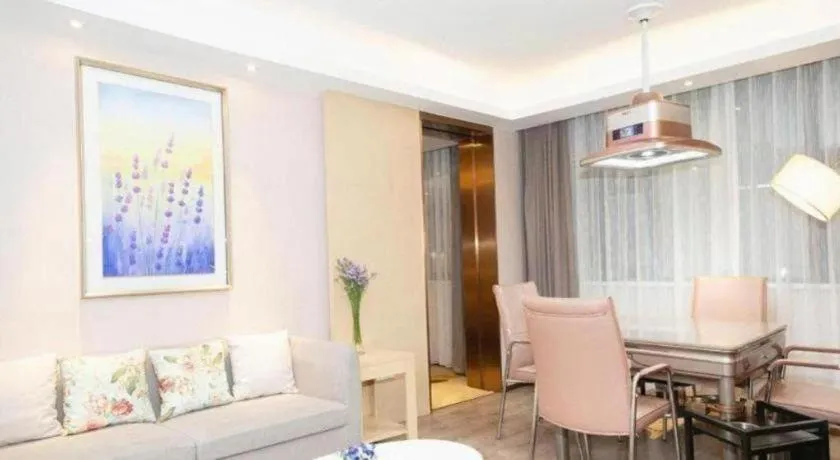 Lavande Hotels· Jingzhou Jianli