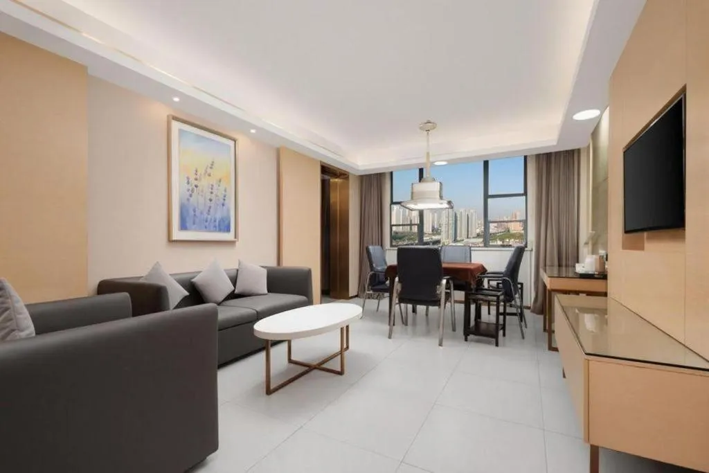 Lavande Hotels· Jingzhou Jianli