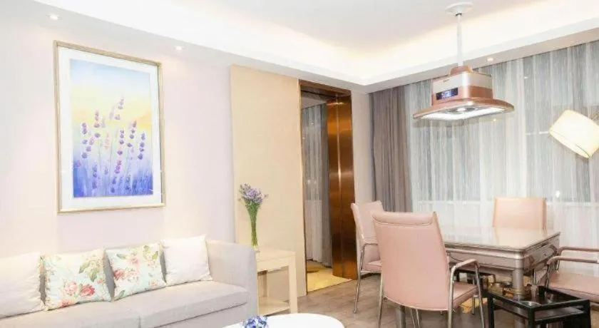 Lavande Hotels· Jingzhou Jianli