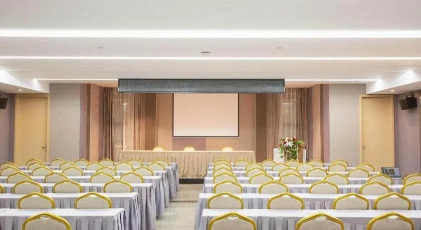 Lavande Hotels· Jingzhou Jianli