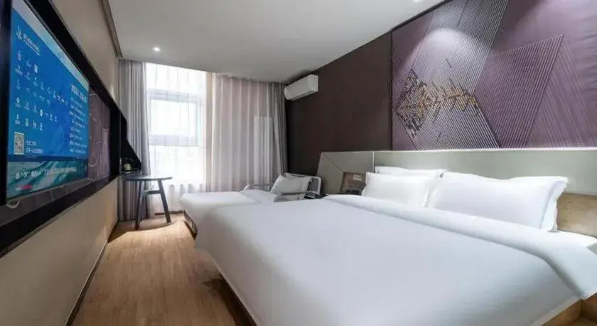 Bed in IU Hotels· Tianjin Houtai Chengjian University Haitai Industrial Park Bed in IU Hotels· Tianjin Houtai Chengjian University Haitai Industrial Park