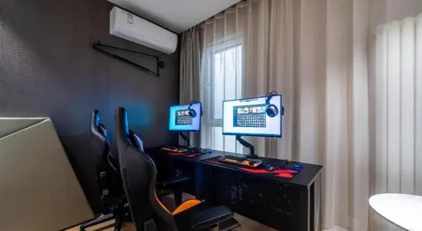 IU Hotels· Tianjin Houtai Chengjian University Haitai Industrial Park IU Hotels· Tianjin Houtai Chengjian University Haitai Industrial Park