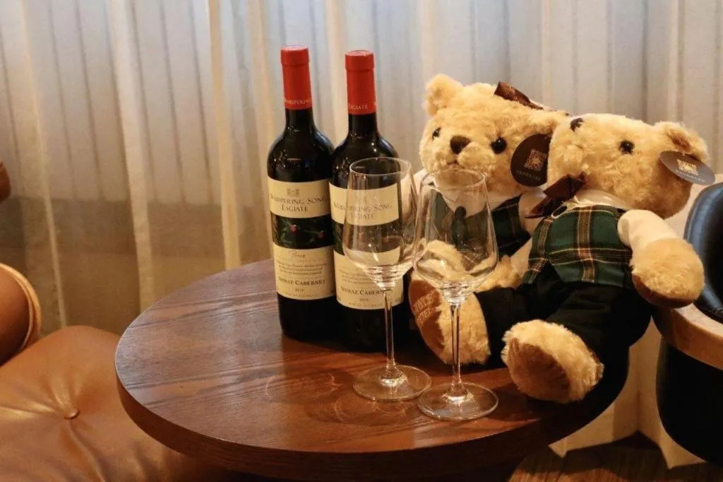 James Joyce Coffetel Shijiazhuang the Mixc Jinyuan Tower Airport Bus