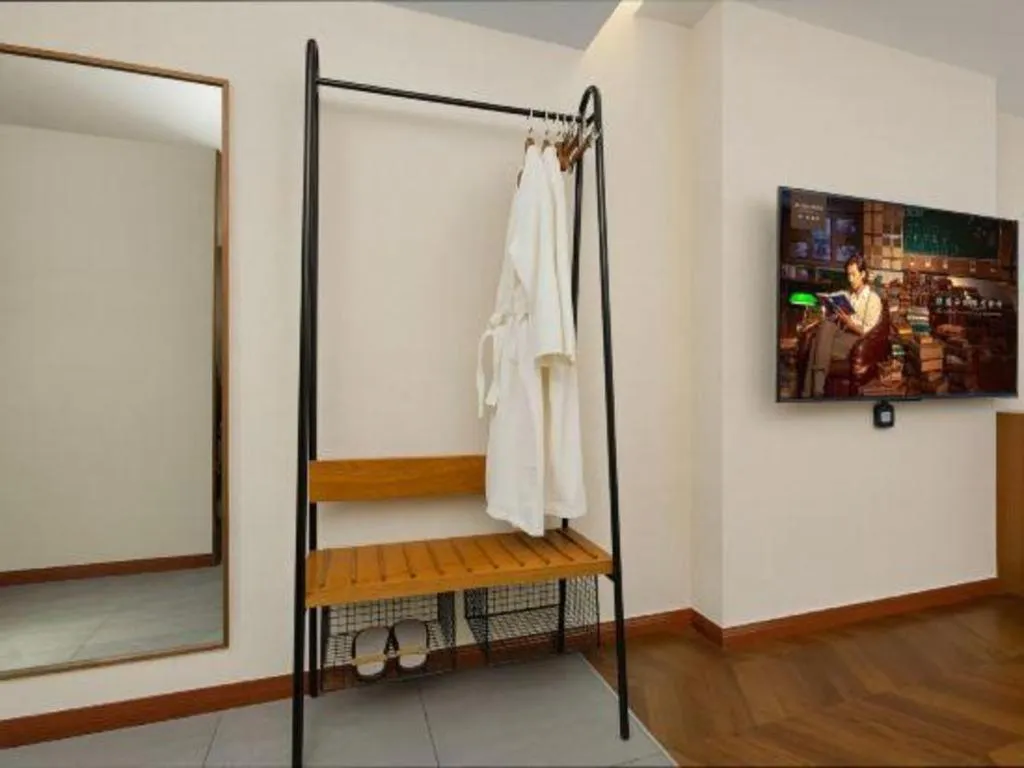 James Joyce Coffetel Shijiazhuang the Mixc Jinyuan Tower Airport Bus