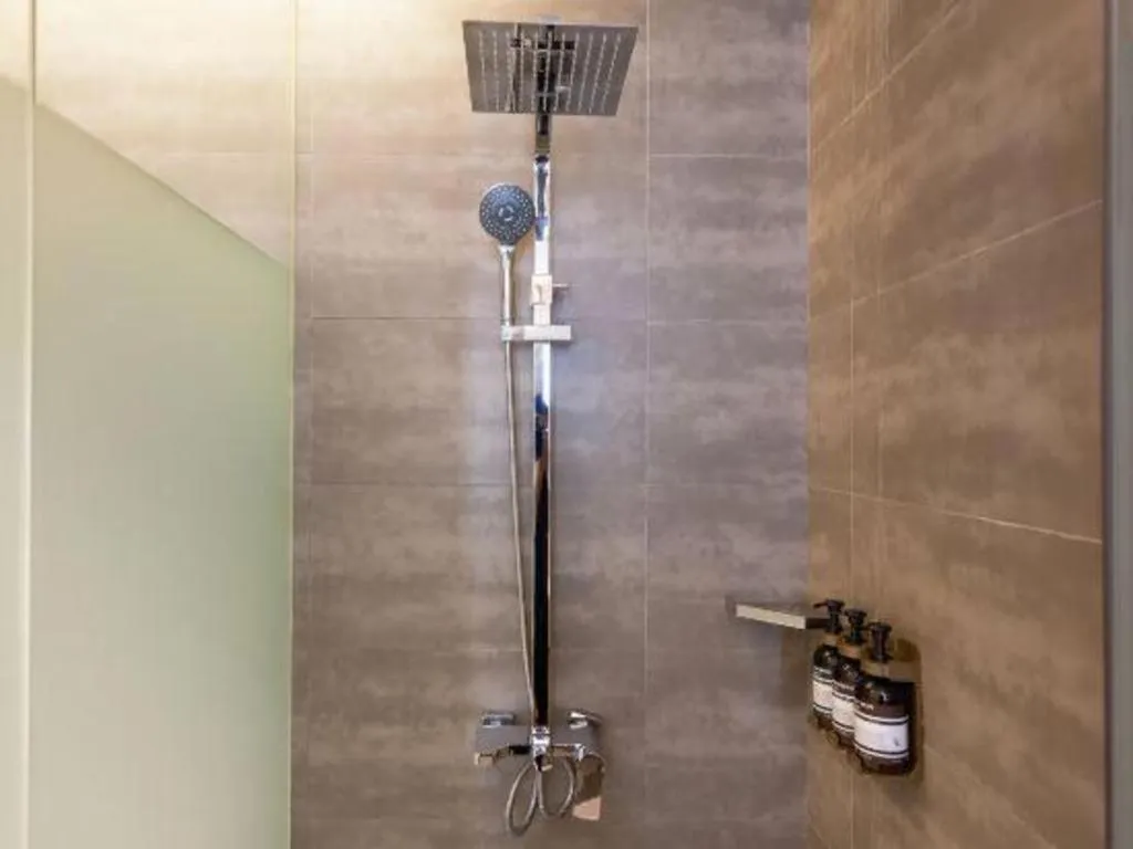 James Joyce Coffetel Shijiazhuang the Mixc Jinyuan Tower Airport Bus