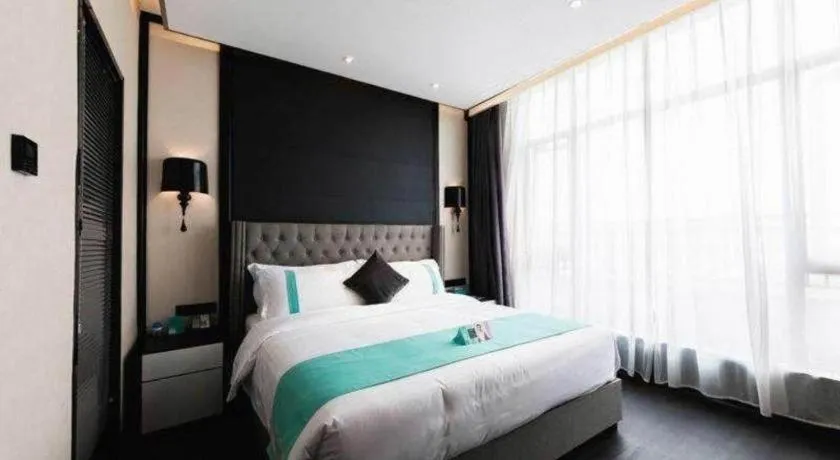 Bed in Xana Hotelle Luzhou High-Speed Railway Station Trading Market Passenger Terminal