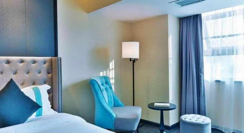 Bed in Xana Hotelle Luzhou High-Speed Railway Station Trading Market Passenger Terminal