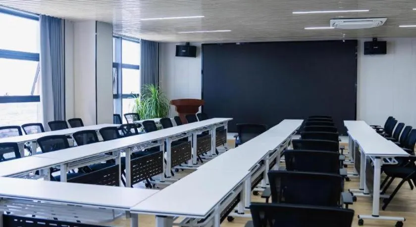 Magnotel Tongxiang Shimao Center