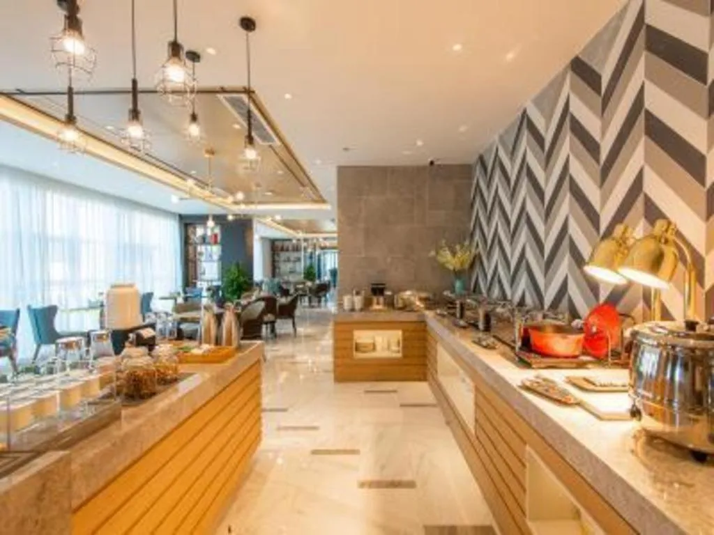 Magnotel Tongxiang Shimao Center