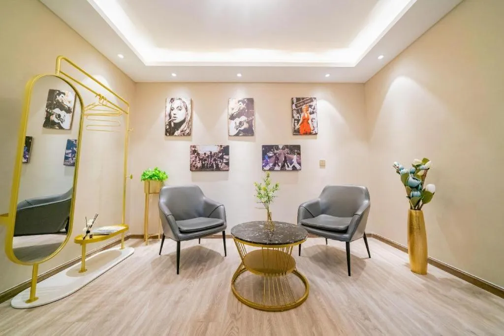 Magnotel Tongxiang Shimao Center