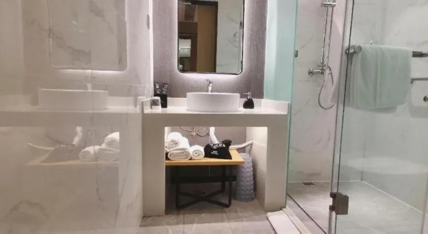 Magnotel Tongxiang Shimao Center