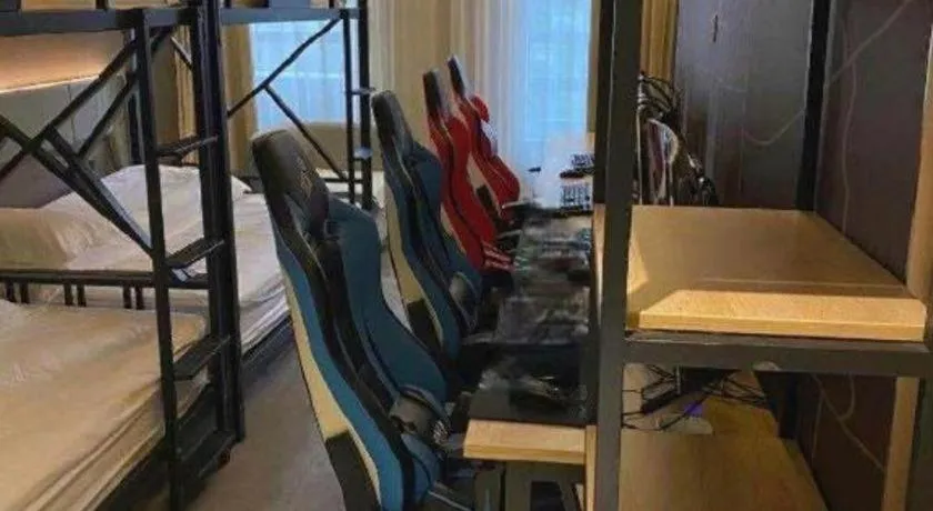 Bed in IU Hotels· Wuhan Jianghan Road Metro Station