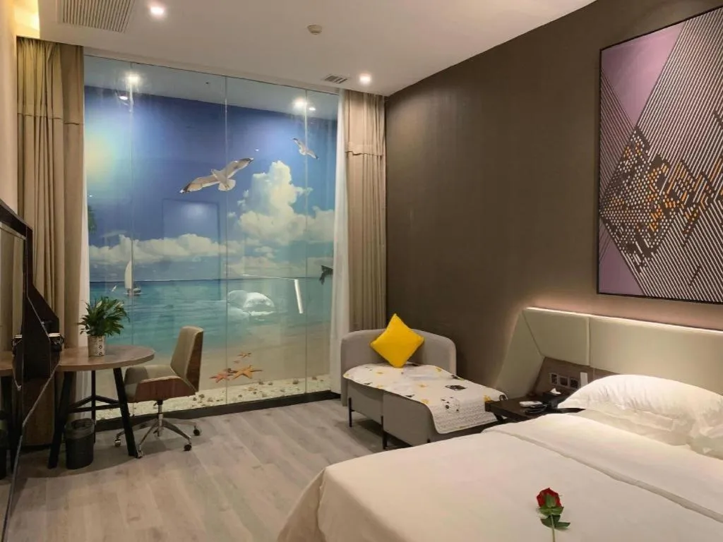 Bed in IU Hotels· Wuhan Jianghan Road Metro Station