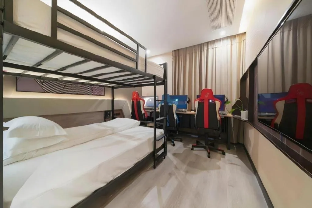 Bed in IU Hotels· Wuhan Jianghan Road Metro Station
