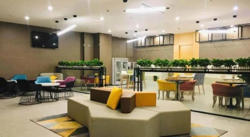 IU Hotels· Wuhan Jianghan Road Metro Station