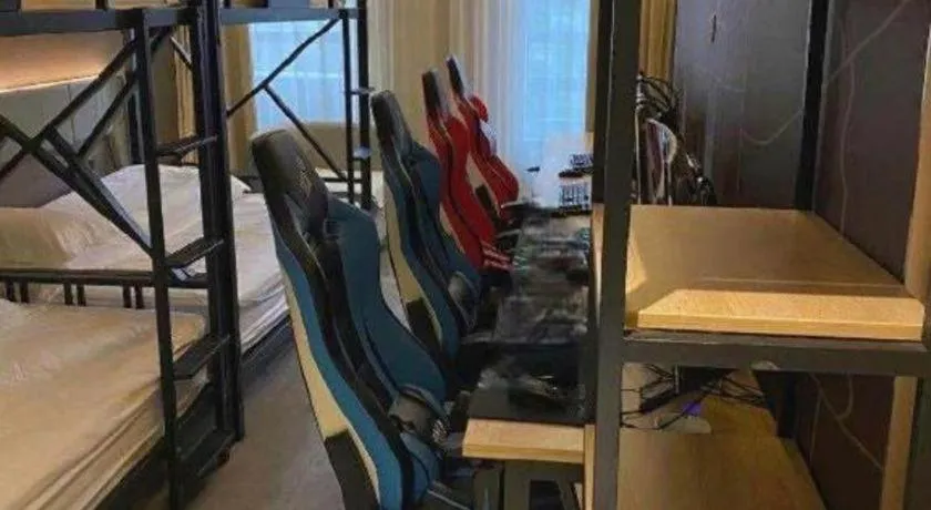 Bed in IU Hotels· Wuhan Jianghan Road Metro Station