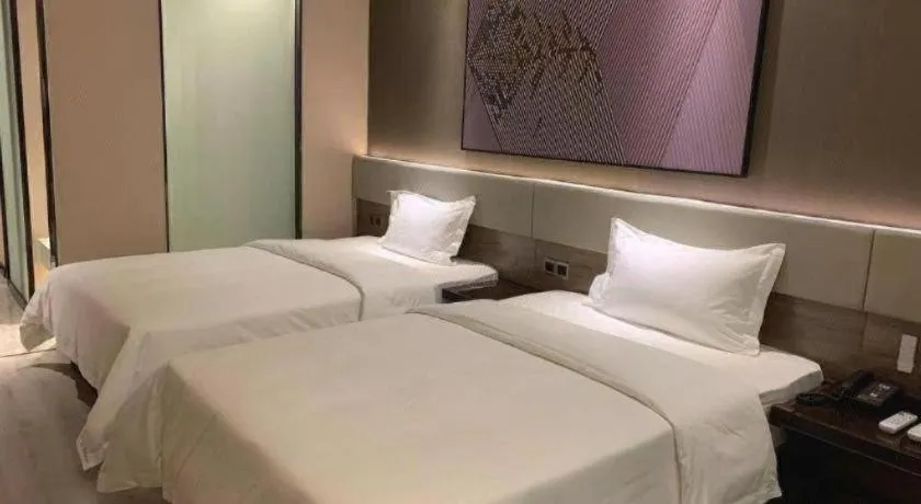 Bed in IU Hotels· Wuhan Jianghan Road Metro Station