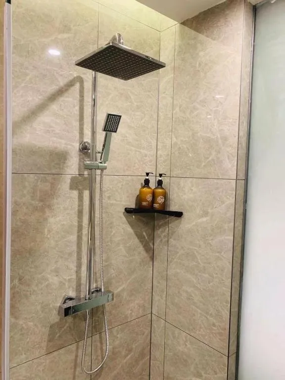 IU Hotels· Wuhan Jianghan Road Metro Station