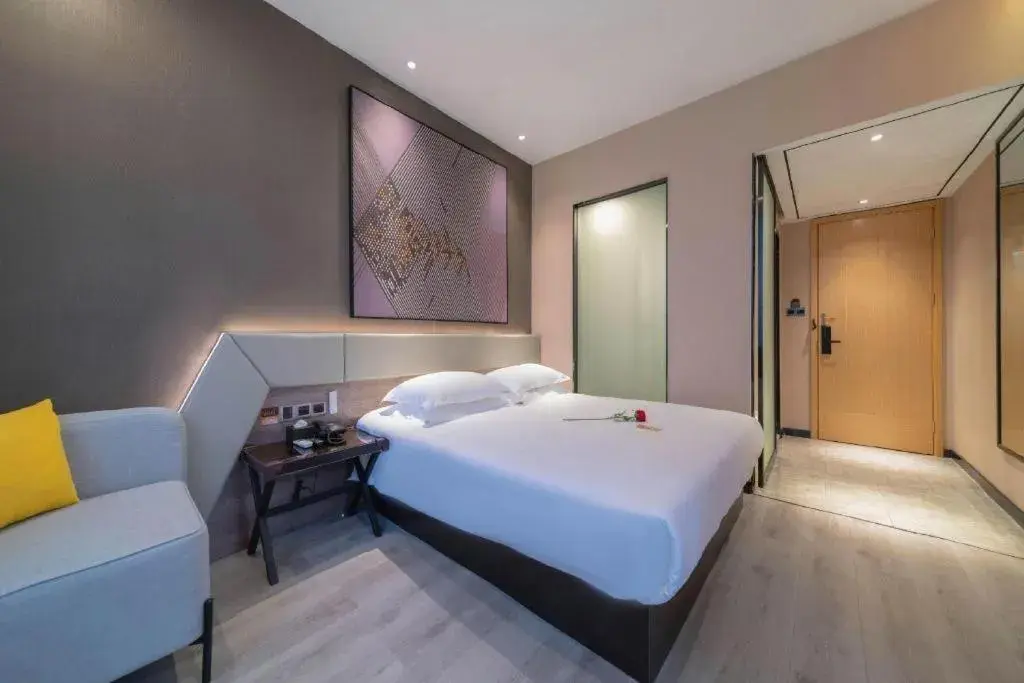 Bed in IU Hotels· Wuhan Jianghan Road Metro Station Bed in IU Hotels· Wuhan Jianghan Road Metro Station