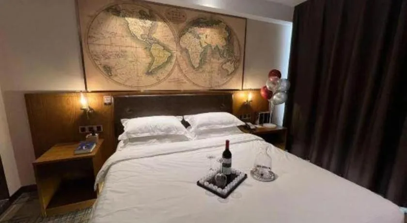 Bed in James Joyce Coffetel Changchun People's Square