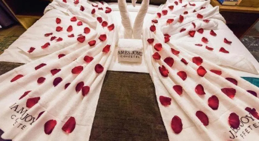 Bed in James Joyce Coffetel Changchun People's Square