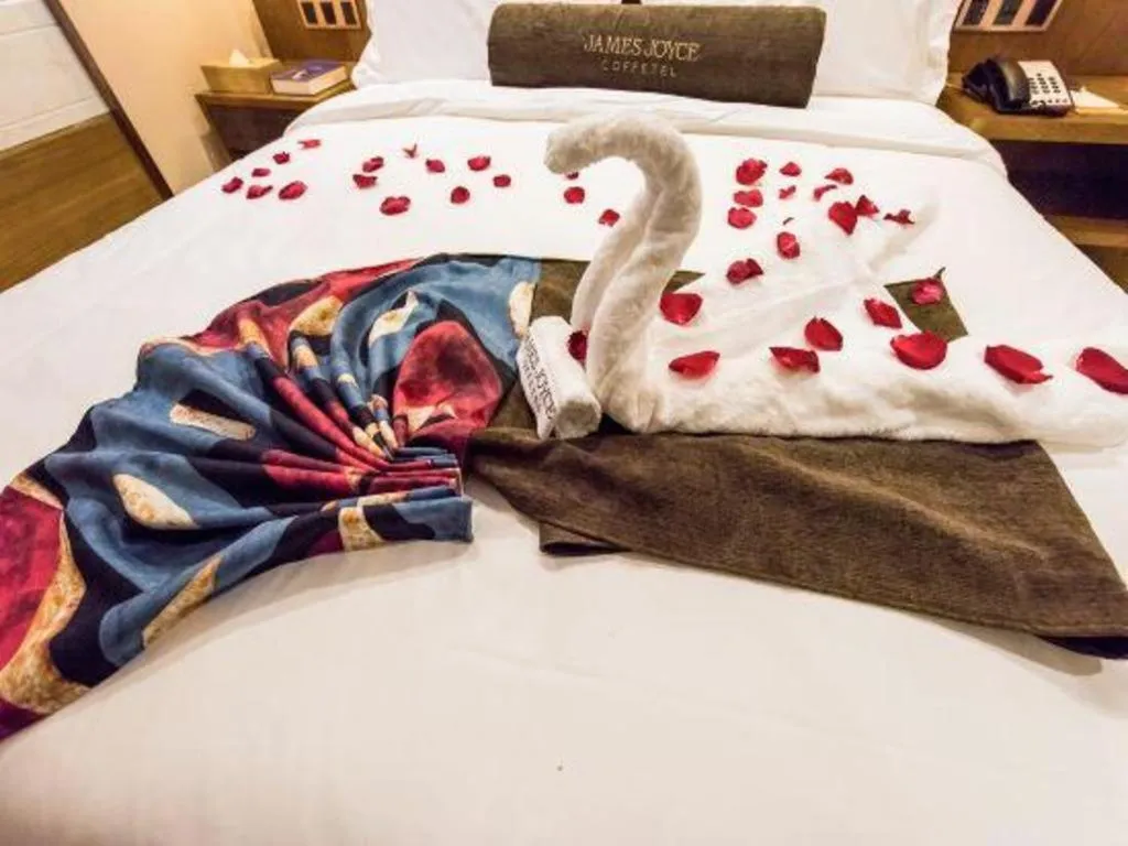 Bed in James Joyce Coffetel Changchun People's Square