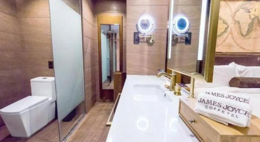 Bed in James Joyce Coffetel Changchun People's Square