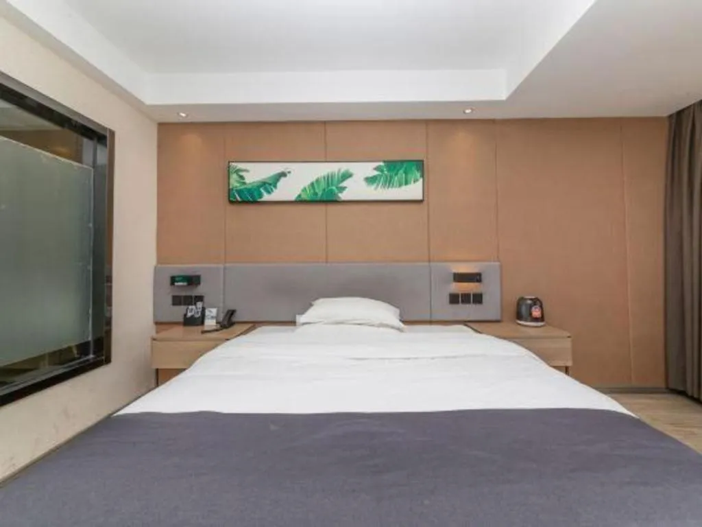 Bed in UP and IN Hotel Jiangxi Nanchang City Nanchang County Liantang Zhong Avenue Huarunwanjia