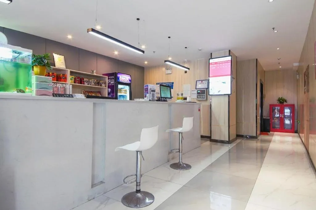 UP and IN Hotel Jiangxi Nanchang City Nanchang County Liantang Zhong Avenue Huarunwanjia