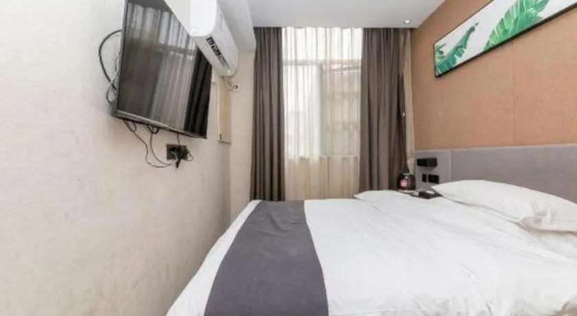 Bed in UP and IN Hotel Jiangxi Nanchang City Nanchang County Liantang Zhong Avenue Huarunwanjia