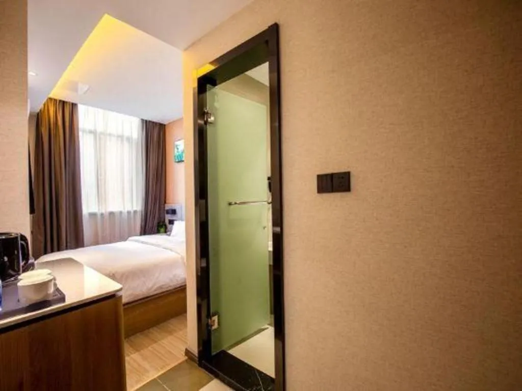 Bed in UP and IN Hotel Jiangxi Nanchang City Nanchang County Liantang Zhong Avenue Huarunwanjia