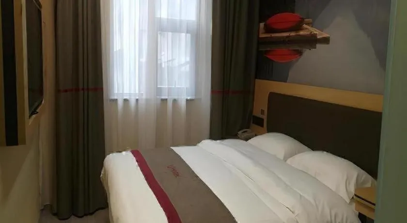 Bed in Thank Inn Hotel Sichuan Nanchong Gaoping District Longmen