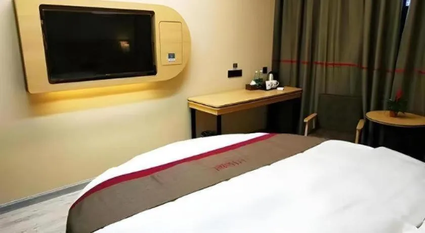 Bed in Thank Inn Hotel Sichuan Nanchong Gaoping District Longmen