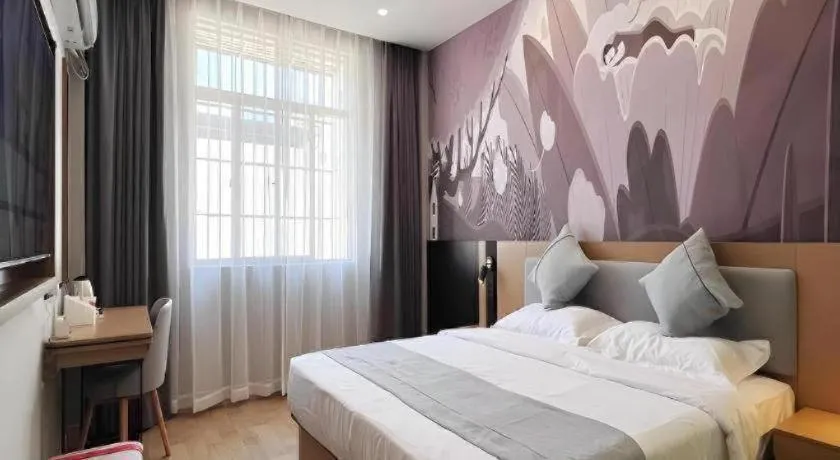 Bed in Thank Inn Hotel Hainan Sanya Sanya Bay Seascape Branch