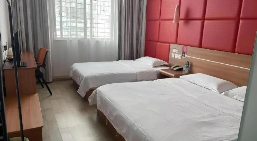 Bed in Thank Inn Hotel Hainan Sanya Sanya Bay Seascape Branch