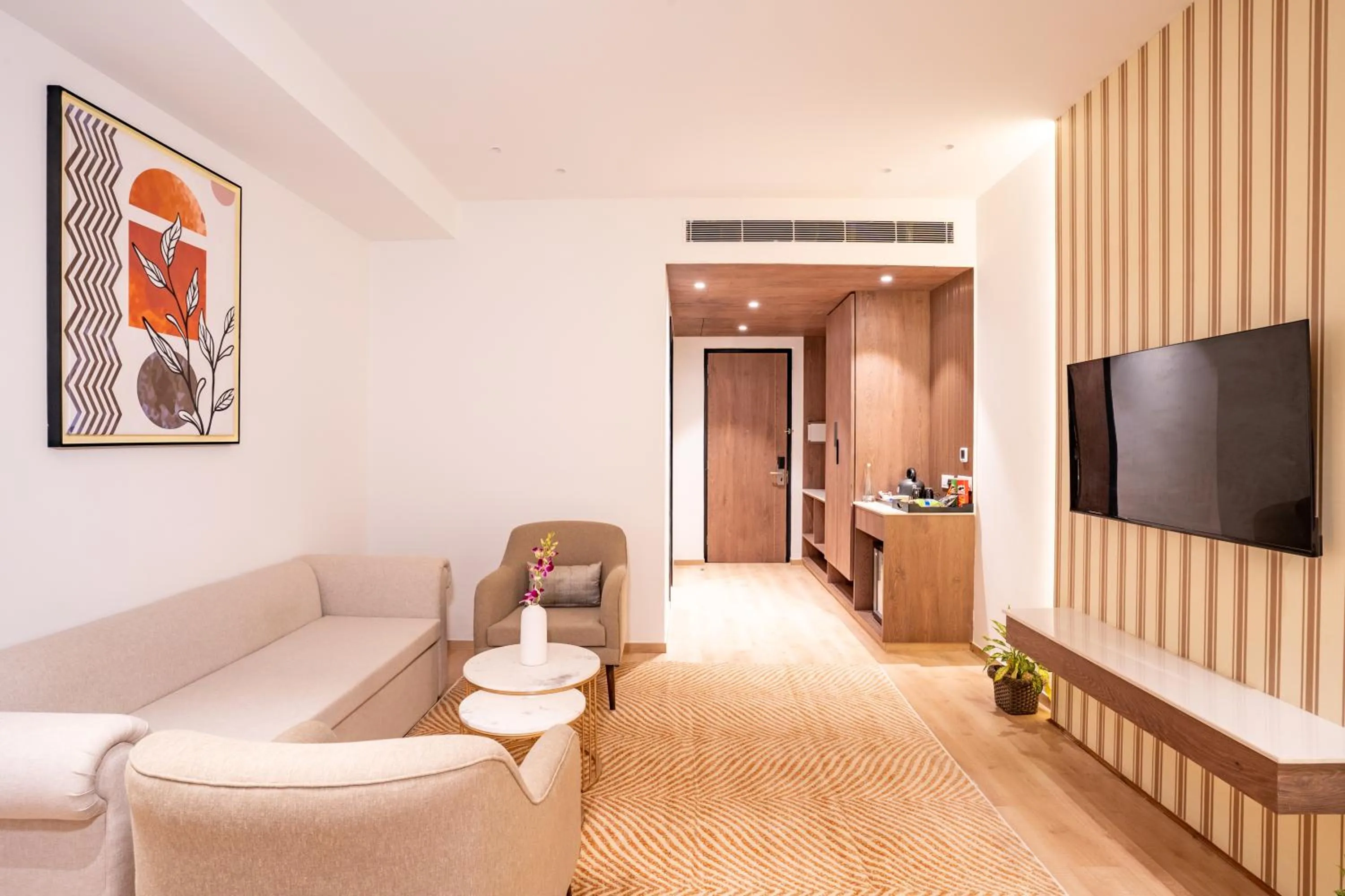 Living room in Velmore Kasauli Operated by Royal Orchid Hotel Ltd.