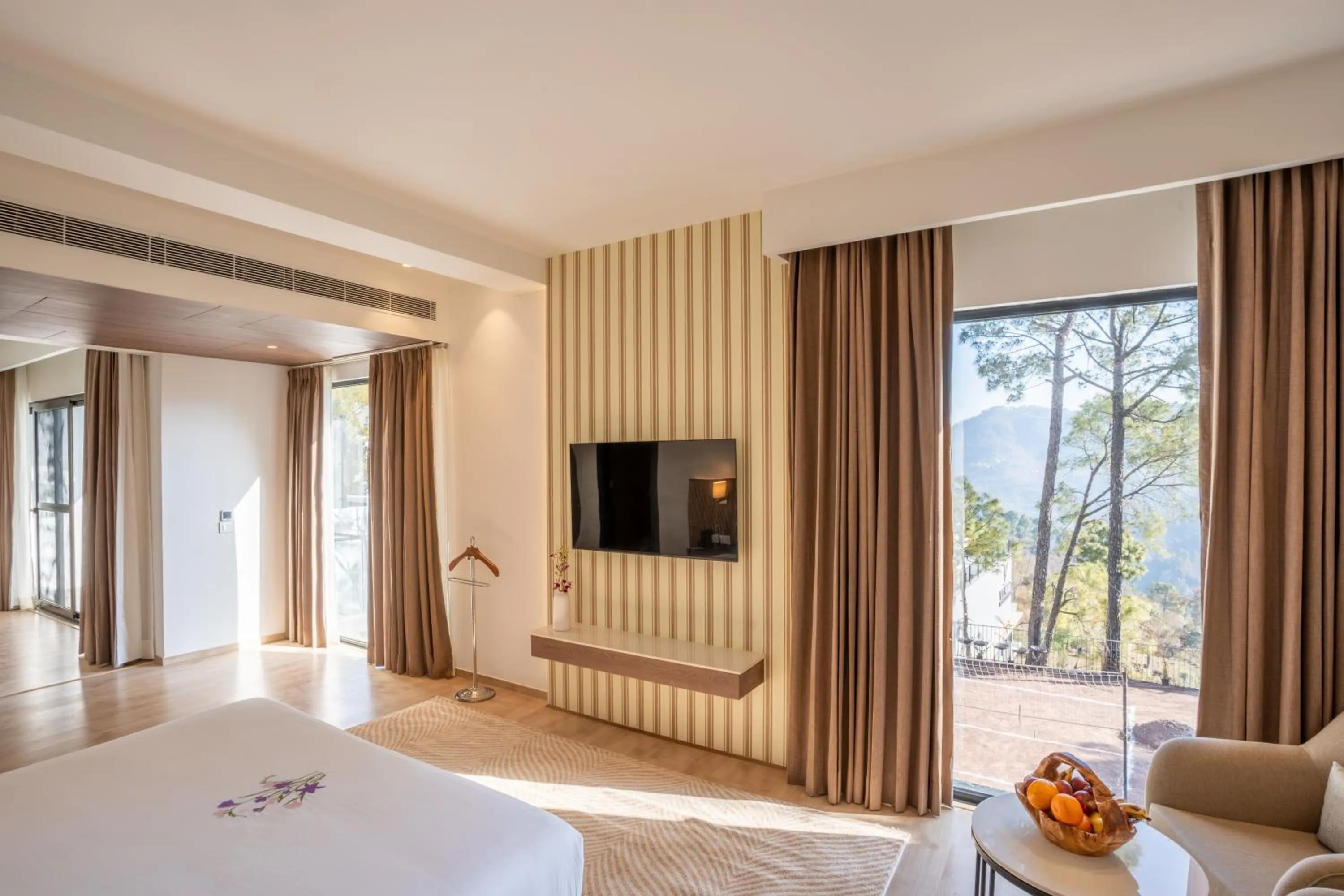 View (from property/room), Bed in Velmore Kasauli Operated by Royal Orchid Hotel Ltd.