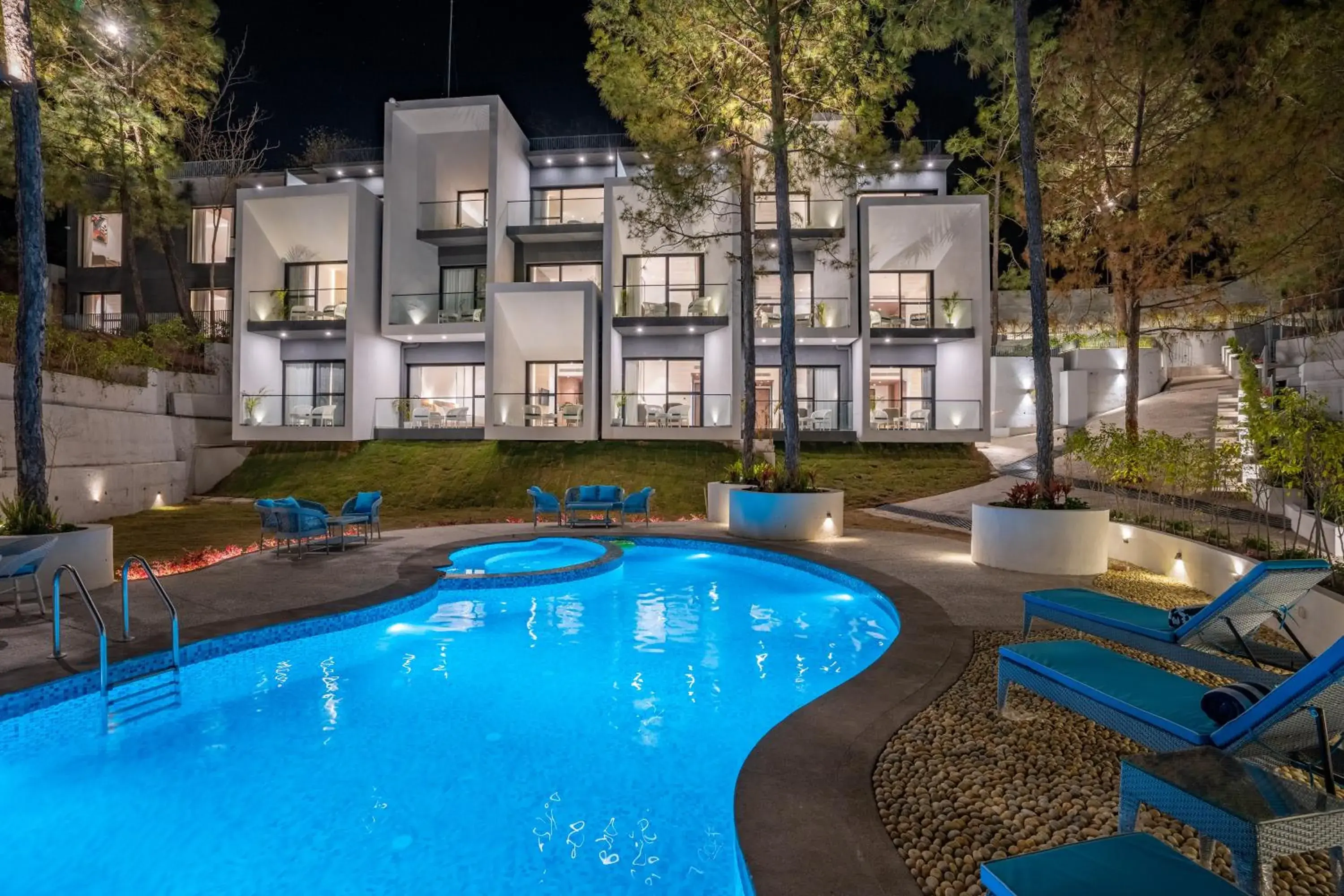 Facade/entrance in Velmore Kasauli Operated by Royal Orchid Hotel Ltd. Facade/entrance in Velmore Kasauli Operated by Royal Orchid Hotel Ltd.